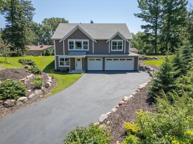 Building Photo - 85 Maple Island Rd