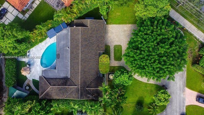 Photo - 1110 NE 100th St