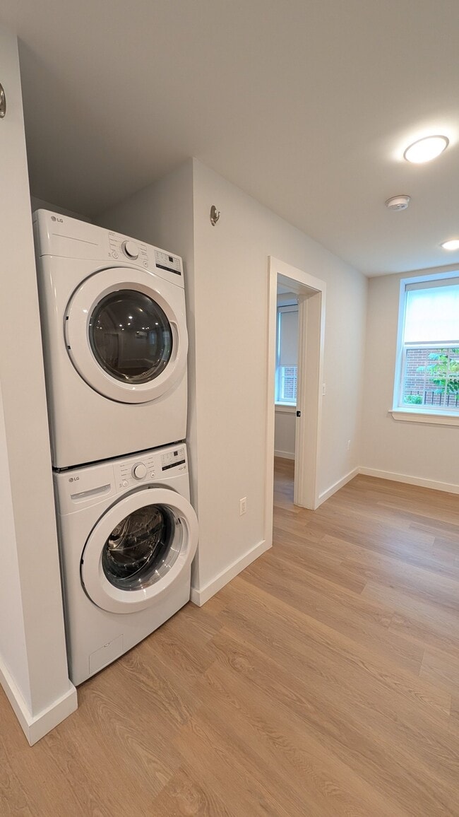 Photo - 55 Tunxis Ave Unit 121