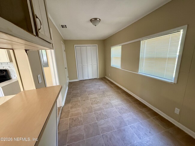 Photo - 2131 Thelma St