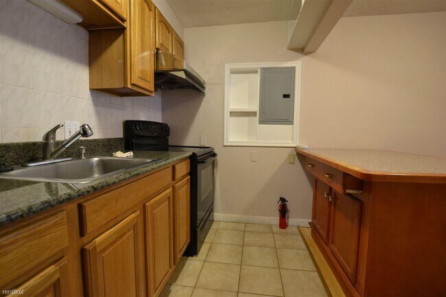 Photo - 11 Commonwealth Ct Unit 6