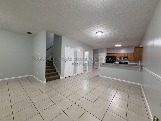 Photo - 1724 Carrington Dr