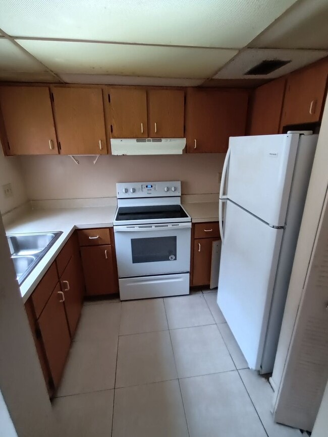 Photo - 1906 Honour Rd