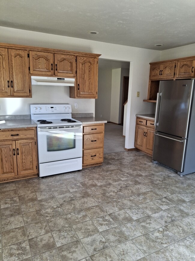 Photo - 301 Desplaine Rd