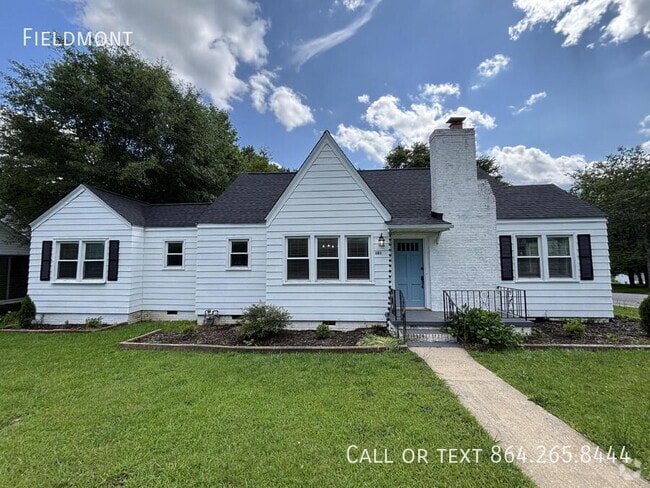 Building Photo - 121 Dupont Dr Rental