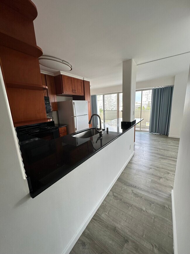 Photo - 2085 Ala Wai Blvd Unit B113