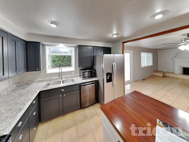 Photo - 12317 NE 33rd St