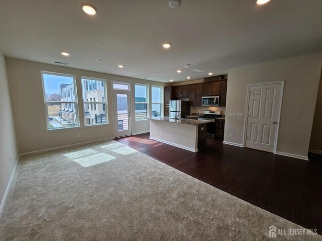 Photo - 605 Parker Blvd