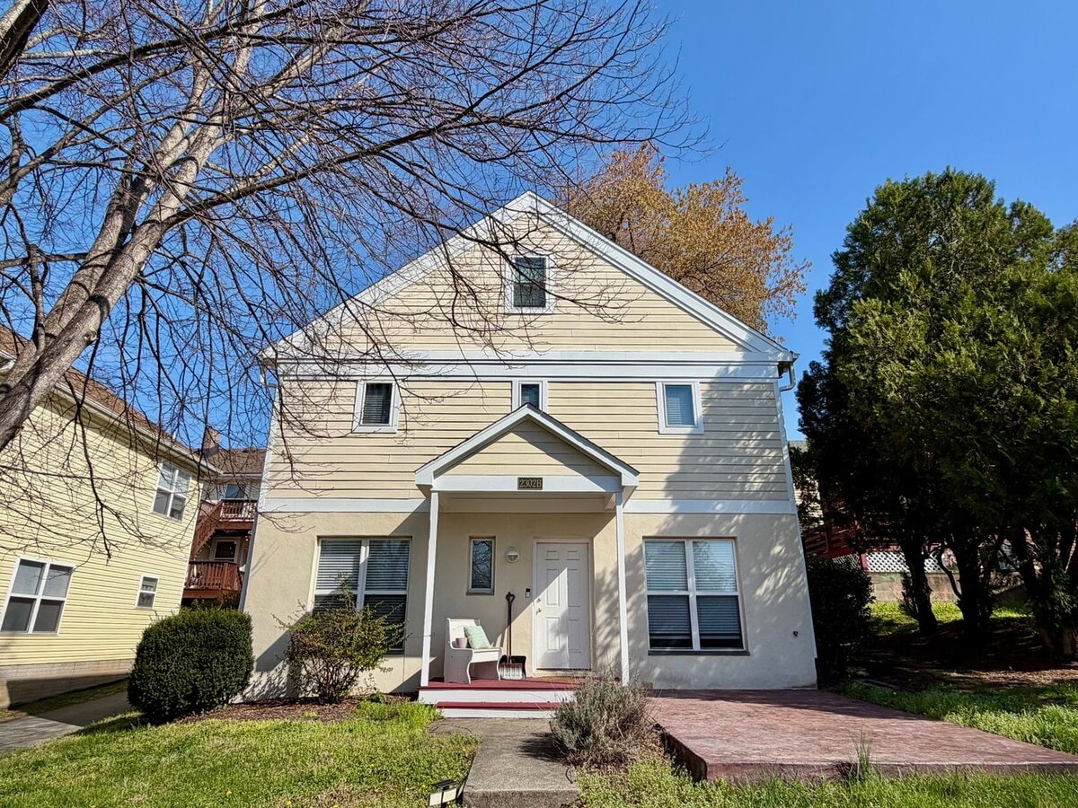 Photo - 2302 Fontaine Ave Ext Unit B