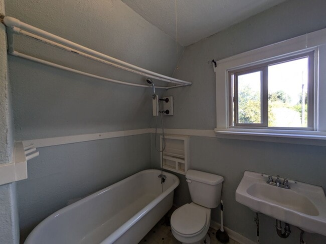 Photo - Sunnyland Neighborhood House Close to EVERYTHING