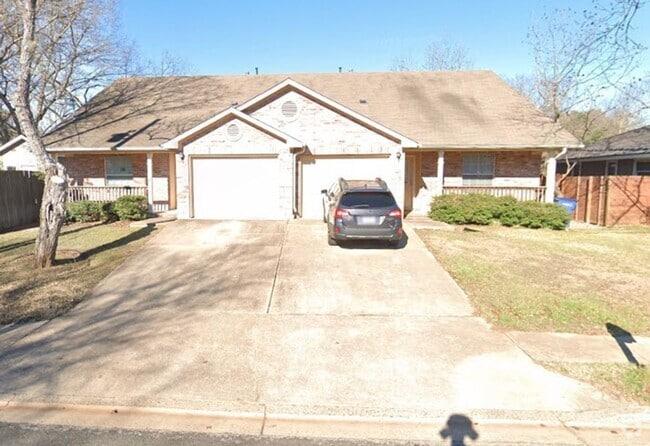 Building Photo - 6504 Cannonleague Dr Unit 6504 Cannonleague Dr. #B Rental