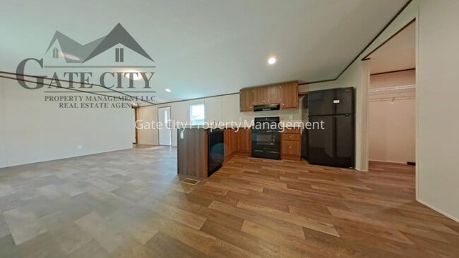 Photo - 967 Gray Rd