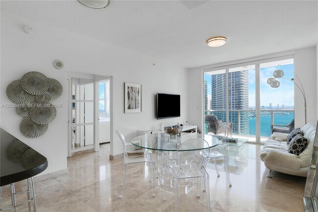 Photo - 31 SE 5th St Unit 3812