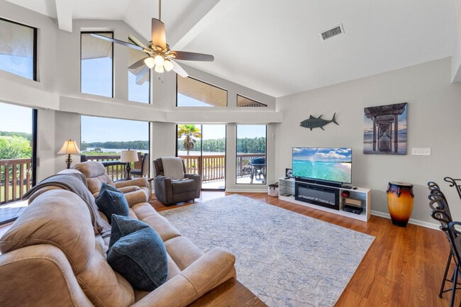 3806 Spinnaker Dr Unit SI ID1330447P