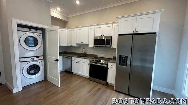 Photo - 16-18 HighGate St. Unit 302