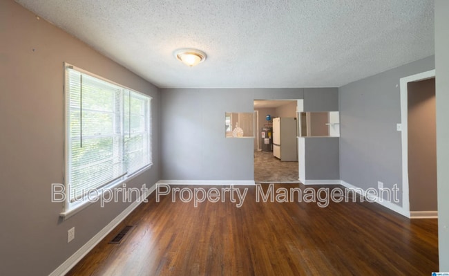 Photo - 2242 3rd Ave S