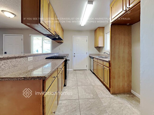 Photo - 1658 Ashwood Dr