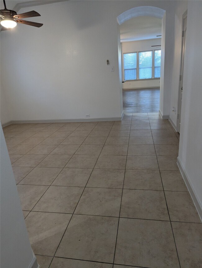 Photo - 3651 Raintree Village Dr