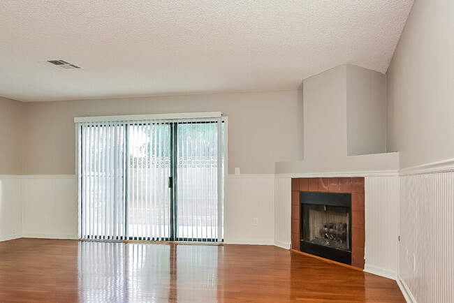 Photo - 134 Wynntry Dr