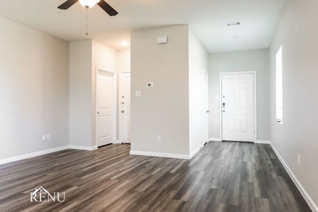 Photo - 6116 Harrah Ln