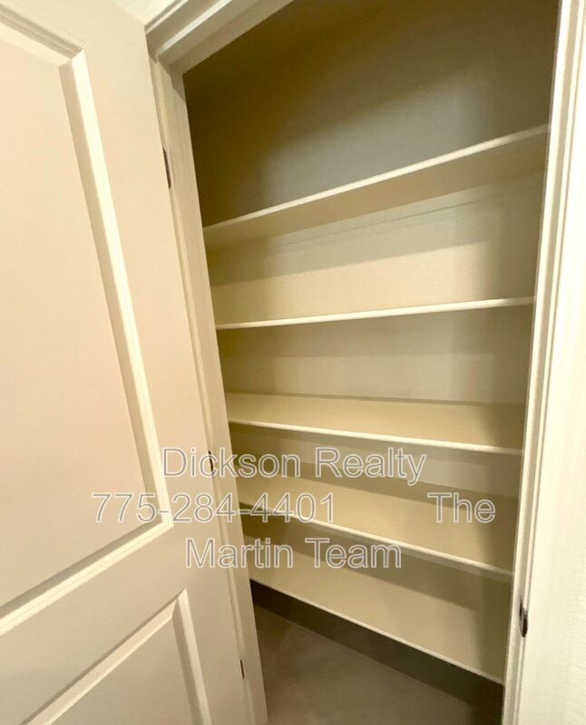 Photo - 904 Cascade Range Dr