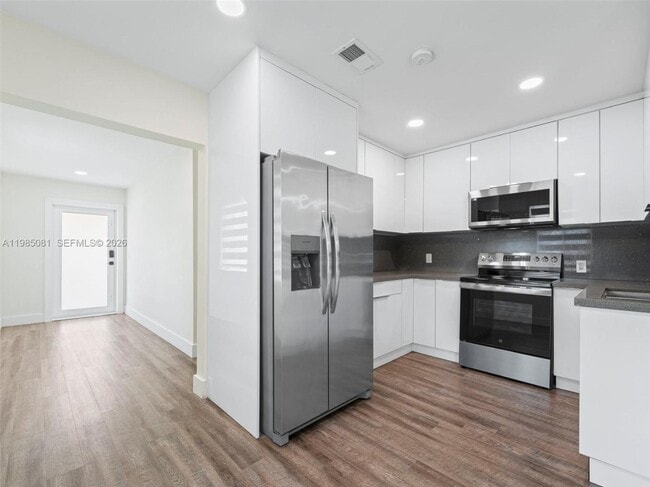 Photo - 3031 SW 64th Ave