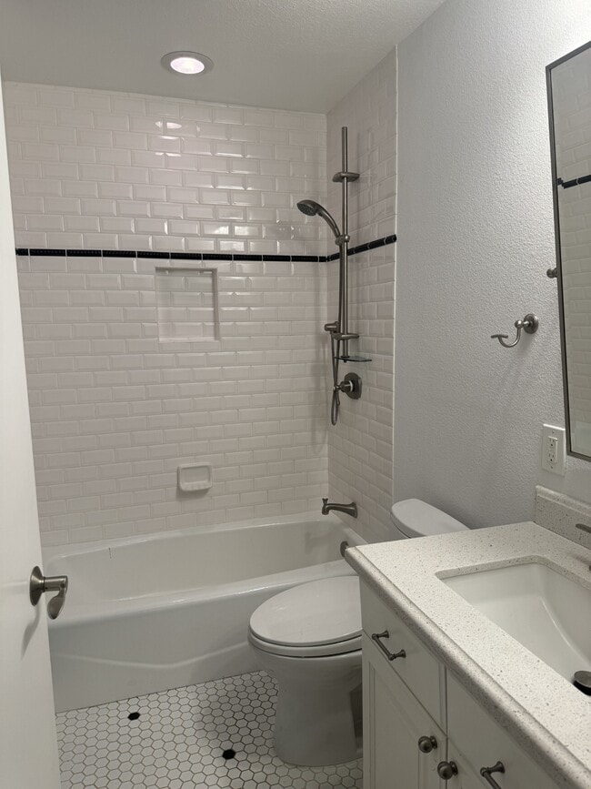 Photo - 4641 Fulton Ave Condo Unit 106