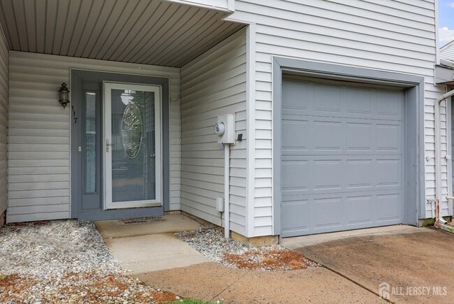 117 Lexington Cir