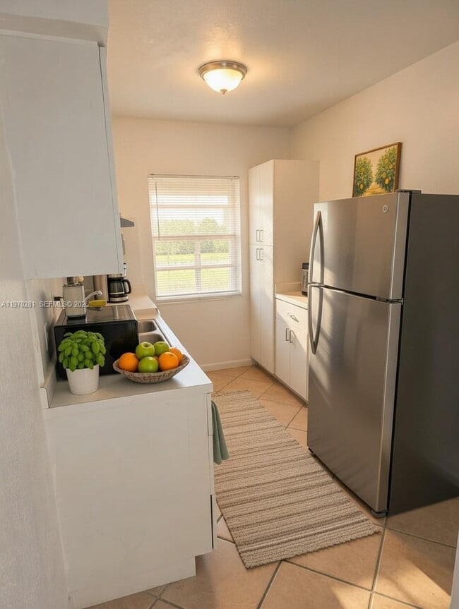 Building Photo - 146 NE 1st Ave Unit 1