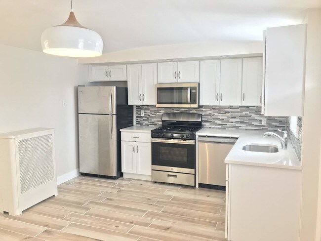 Photo - 409 3rd St Unit 2