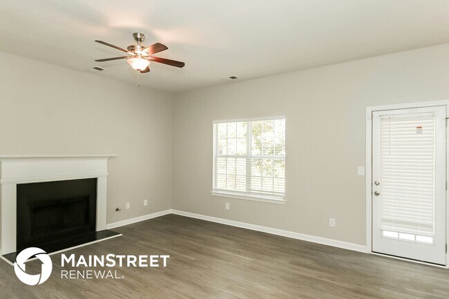 Photo - 3230 Diamond Blf