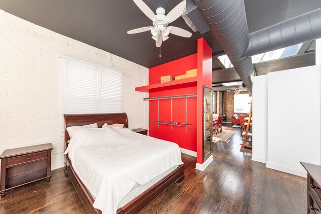 Photo - 1214 W Belmont Ave Unidad 2R