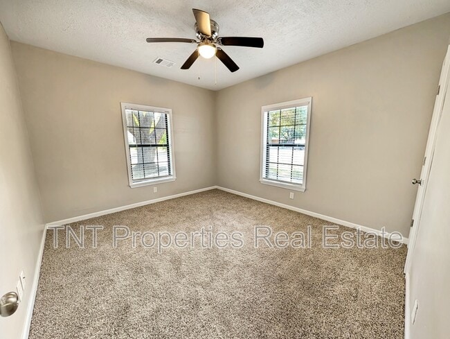 Photo - 1006 Cedar St