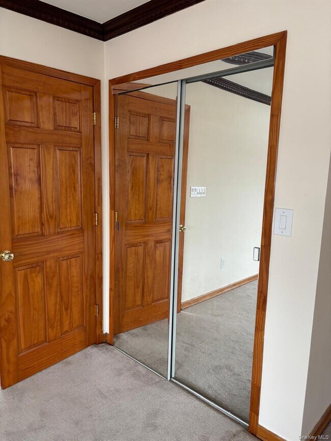 Photo - 75-20 167th St