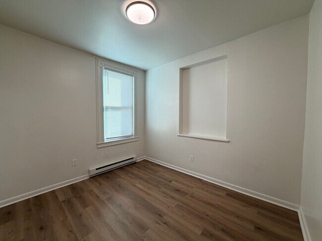 Photo - 1736 Main St Unit 1736-2