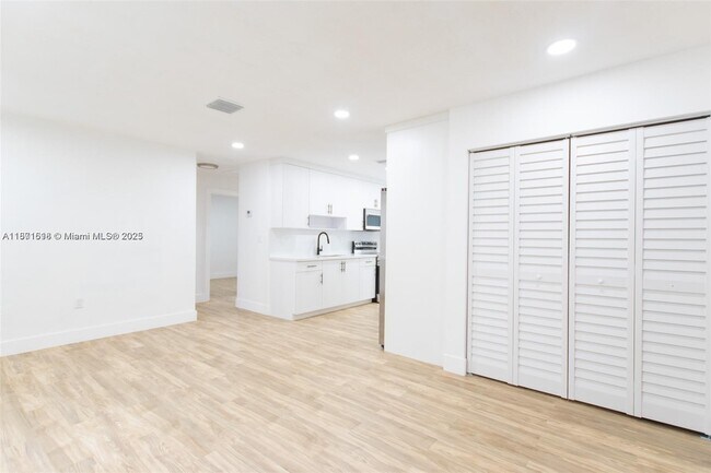 Photo - 11520 SW 142nd Terrace