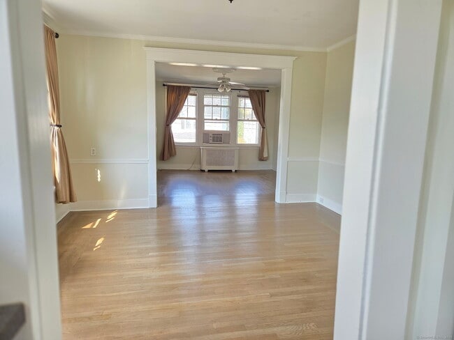 Building Photo - 108 Concord St Unit 2nd Floor Rental