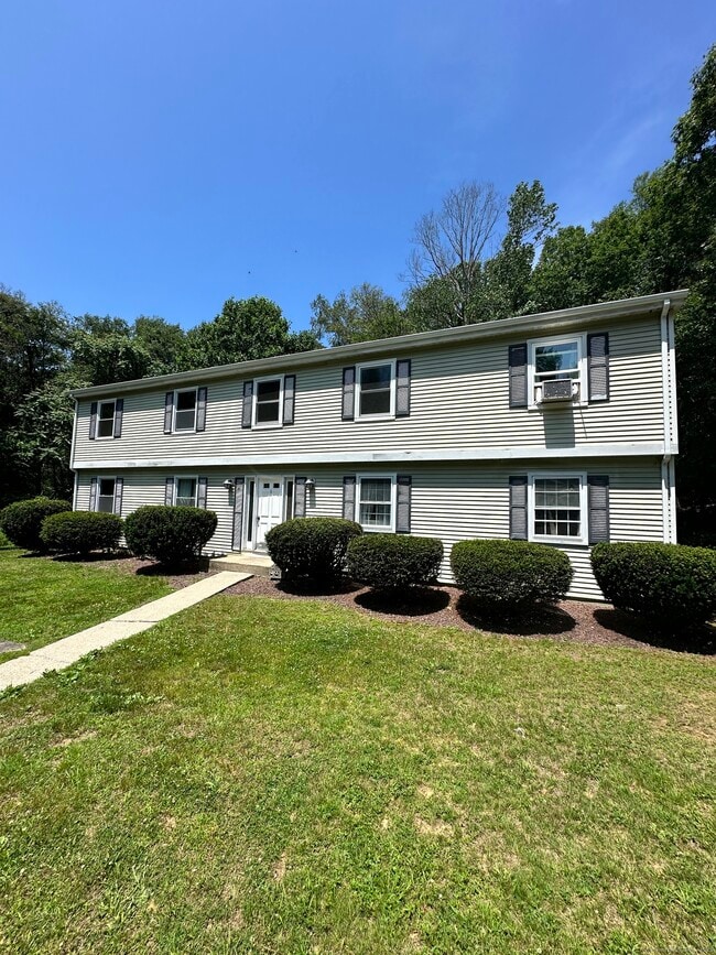 Building Photo - 70 Pond Meadow Rd Rental