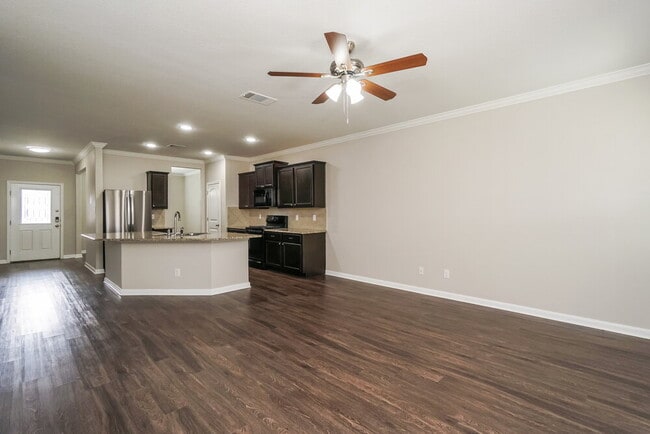 2465 McCrae