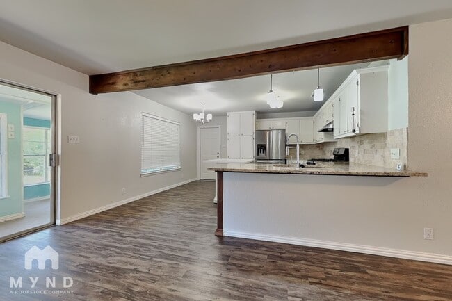 Photo - 612 S Rough Creek Ct