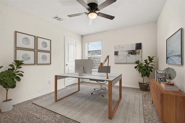 Photo - 611 Saddle Club Way