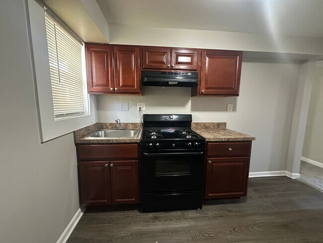 Building Photo - 3225 Cliftmont Ave Unit 2 Rental
