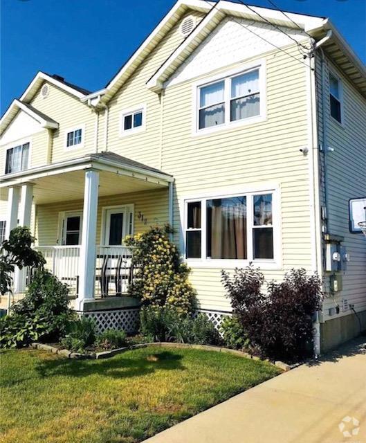 Building Photo - 3-14 Beach 37th St Rental