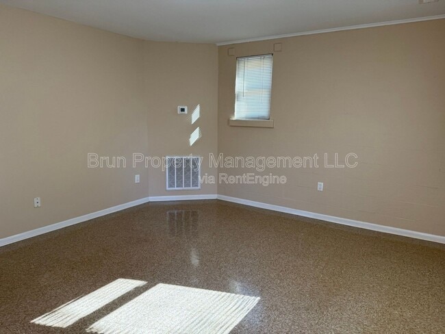 Photo - 5200 John Hall Rd Unidad H