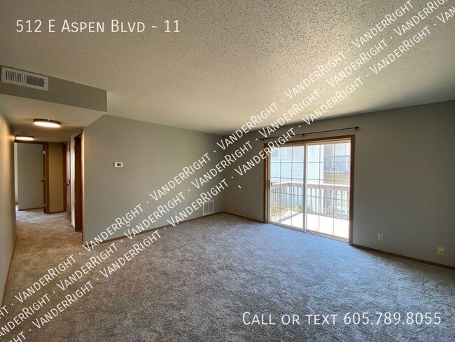 Building Photo - 512 E Aspen Blvd Unit 11