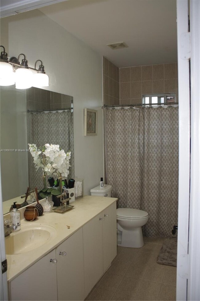 Photo - 909 NE 41st Terrace