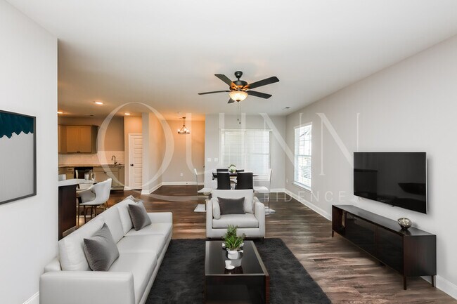 Photo - 2122 Miramar Cir