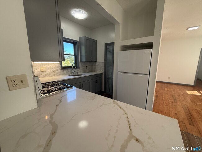 264 Ferry St Unit 3