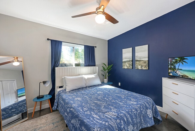 1011 N East Ave