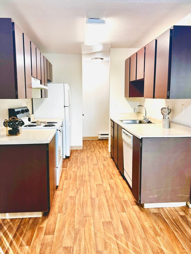 Dining Room -View - Olympic Sunset Apartments